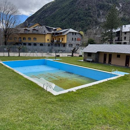 Duplex De Muntanya En Zona Verda A Escaló Eksteriør billede